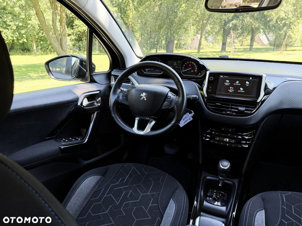 Peugeot 2008 PureTech 130 Stop&Start EAT6 Allure - 11