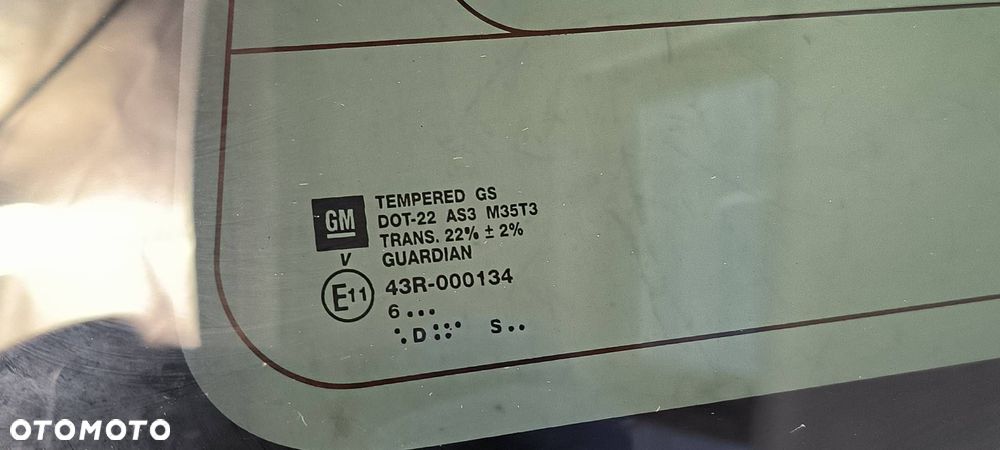 SZYBA TYŁ CHEVROLET TAHOE PRAWA - 3