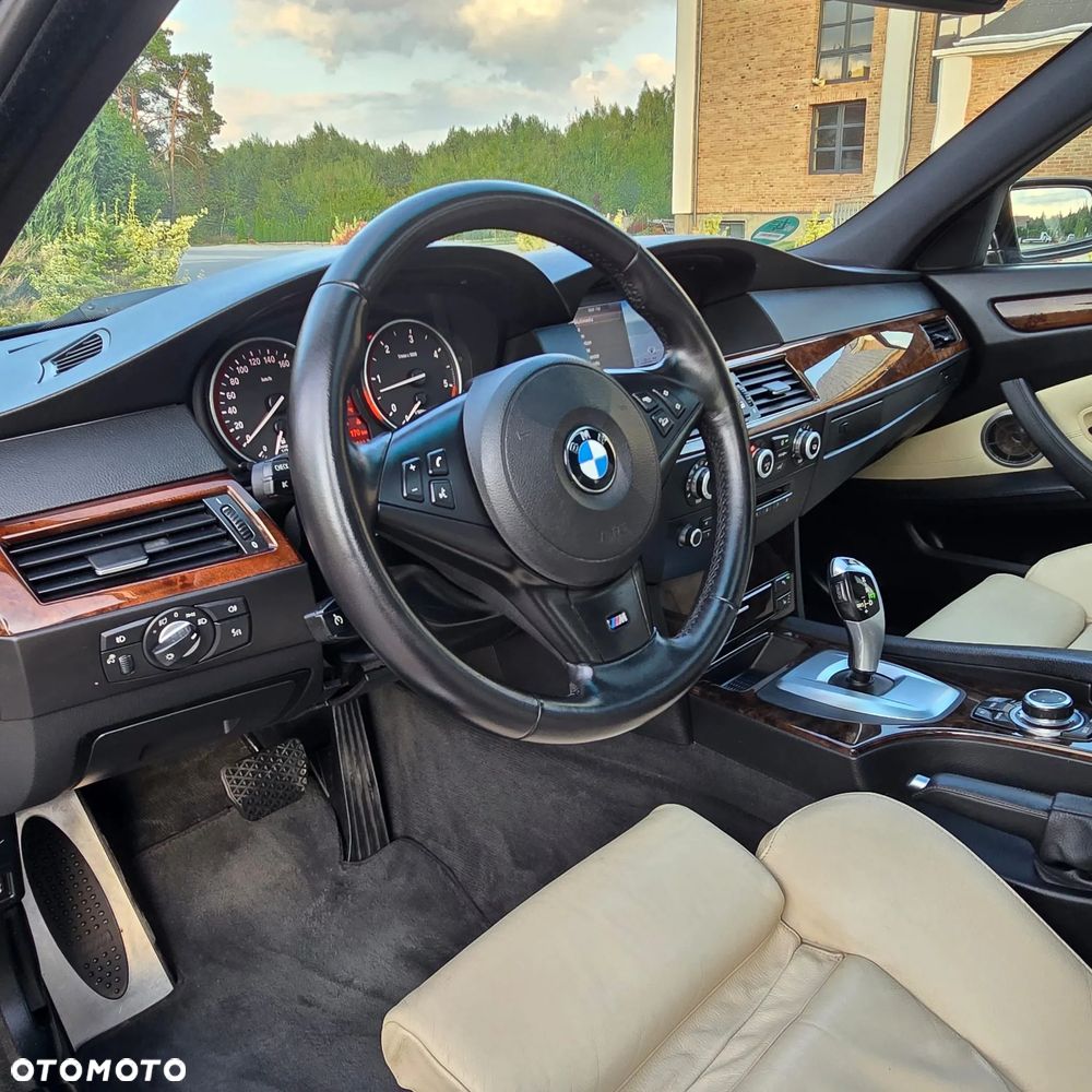 BMW Seria 5 530d Sport-Aut Edition Sport - 25