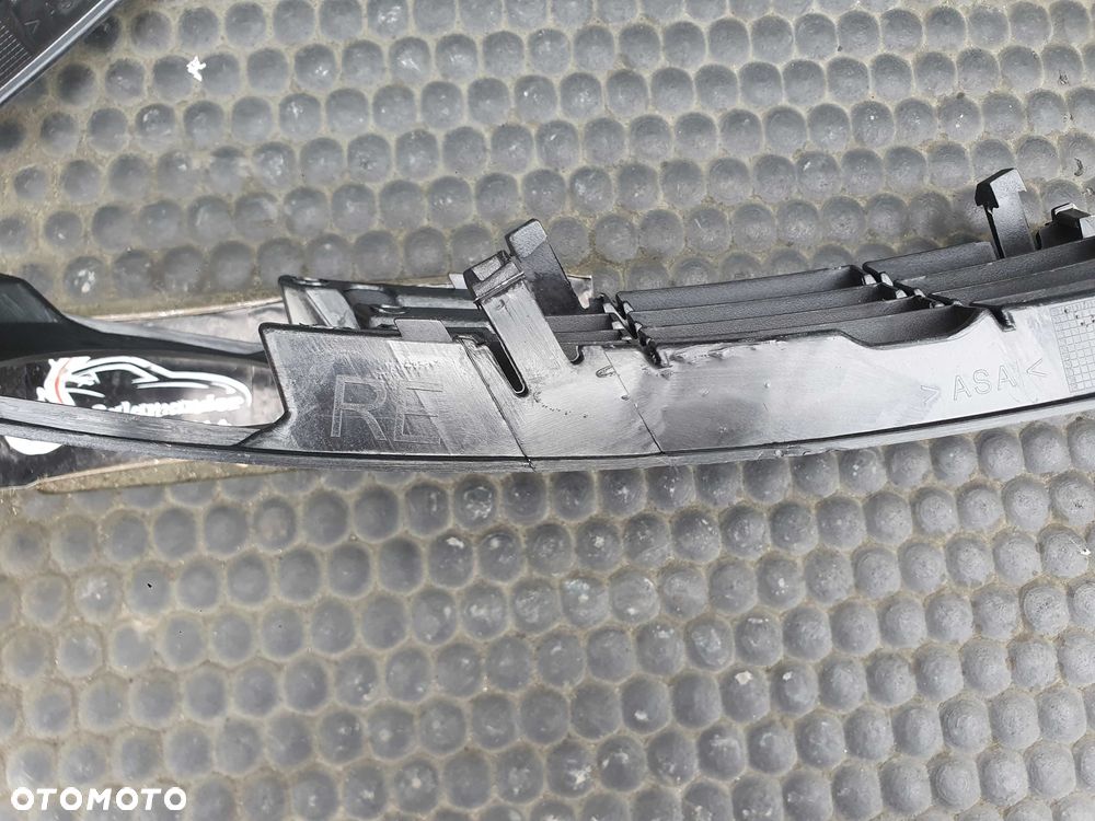 Kratka Halogen Srodkowa Zderzaka Ramka Chrom Maskownica AUDI A4 B6 - 36