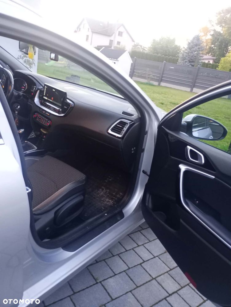 Kia Ceed 1.4 T-GDI L Business Line Plus - 17