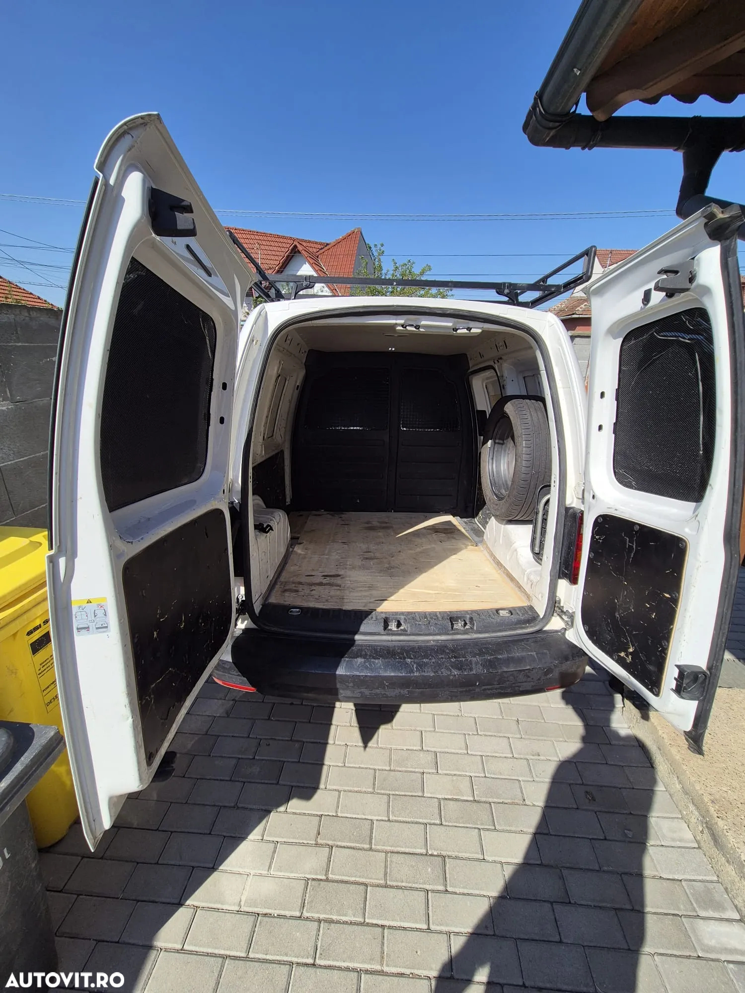 Volkswagen Caddy - 8