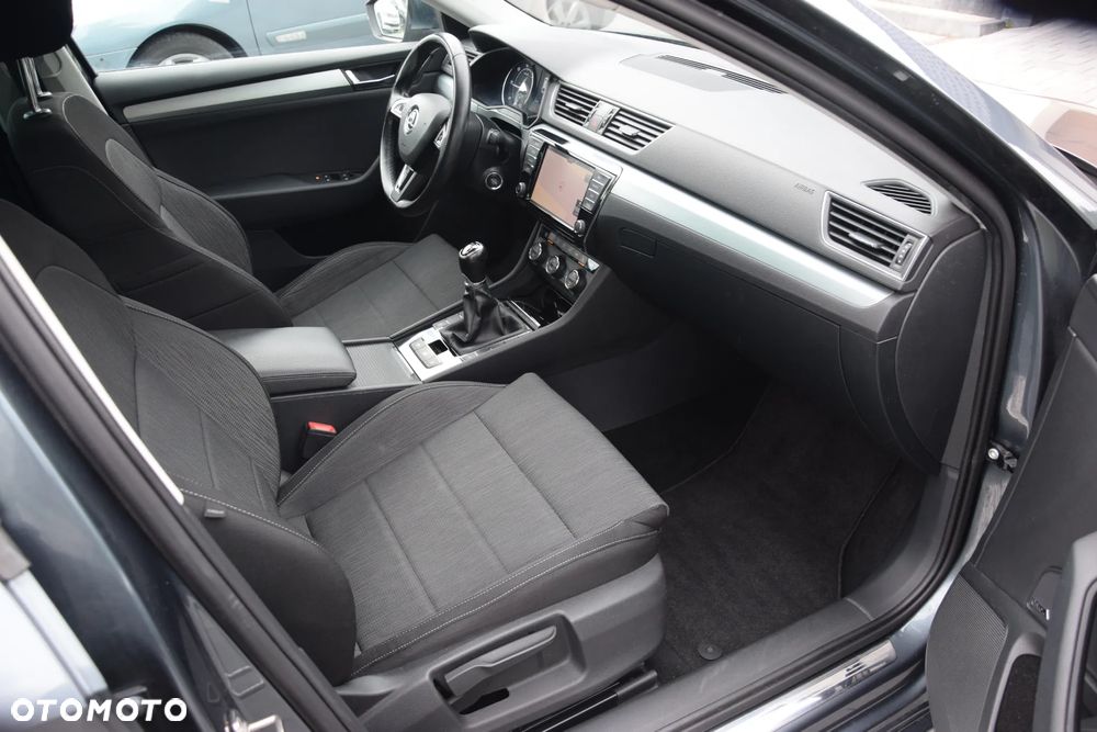 Skoda Superb 2.0 TDI Ambition - 7