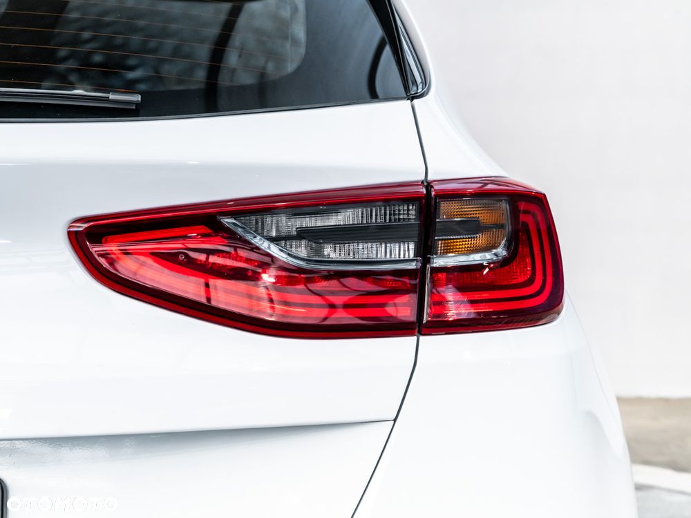 Kia Ceed 1.5 T-GDI M - 10