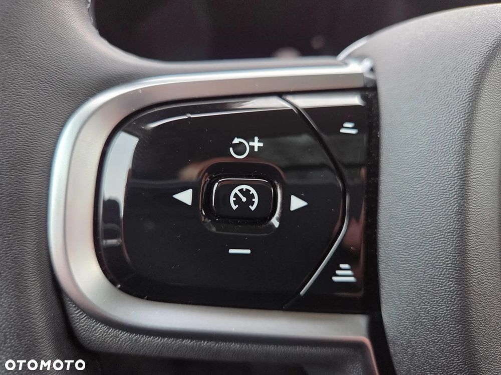 Volvo V60 B4 B DKG Ultra Dark - 19