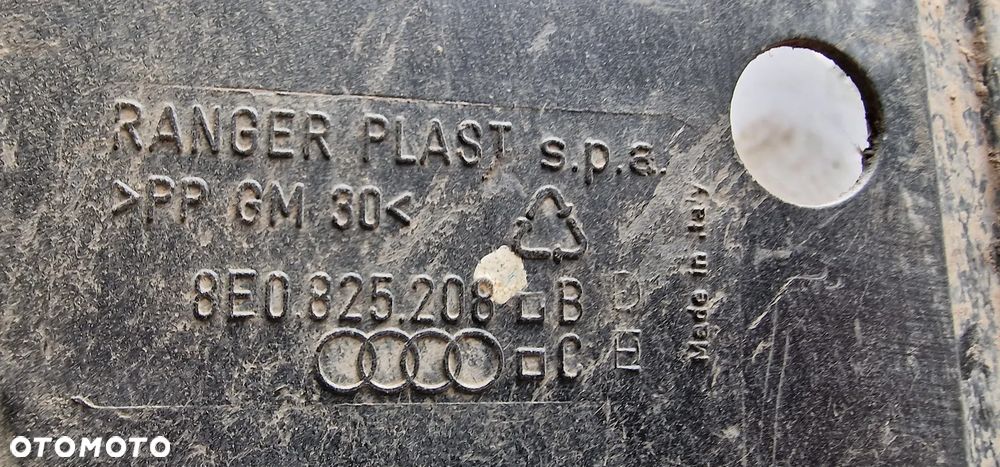 Osłona płyta podwozia prawa Audi A4 B6 8E0825208B - 5