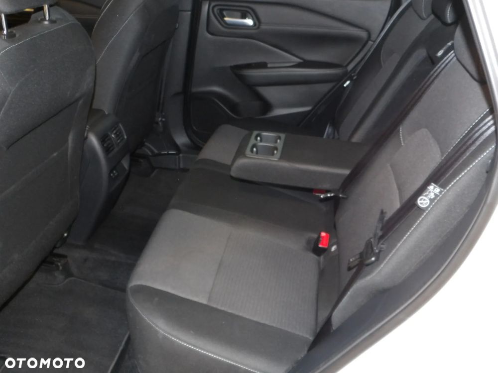 Nissan Qashqai 1.3 DIG-T N-Connecta EU6d - 11