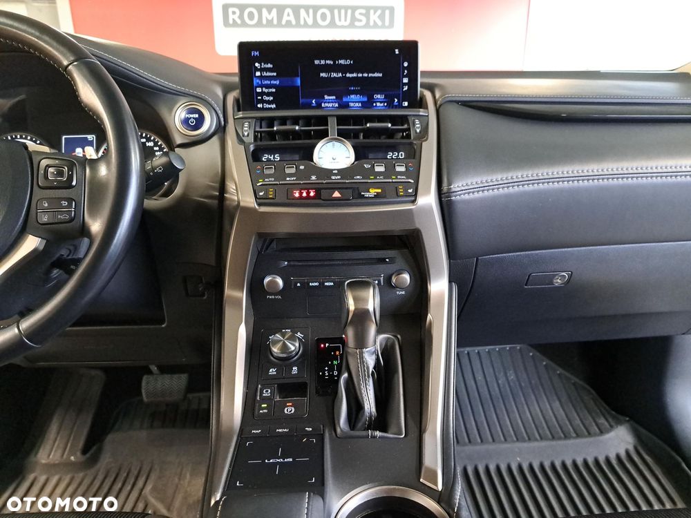 Lexus NX 300h Business Edition AWD - 15