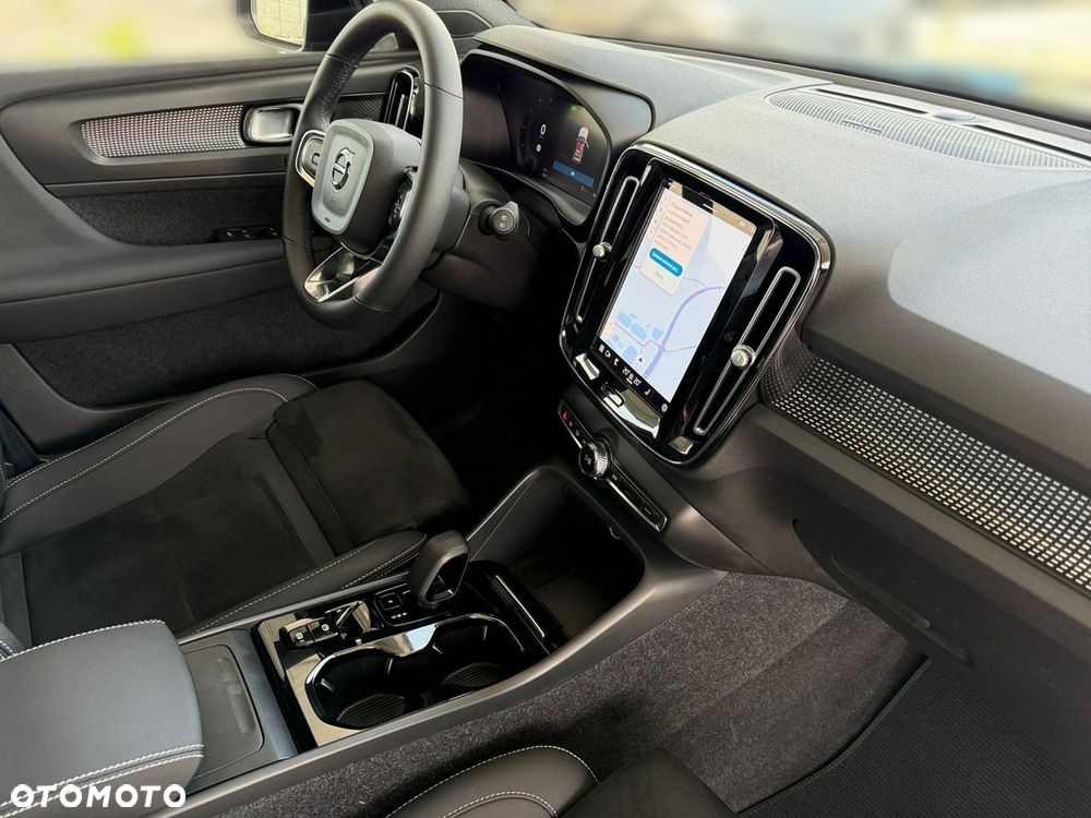 Volvo XC 40 - 23