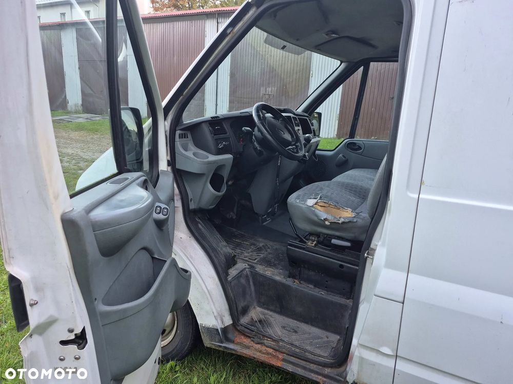 Ford Transit - 6