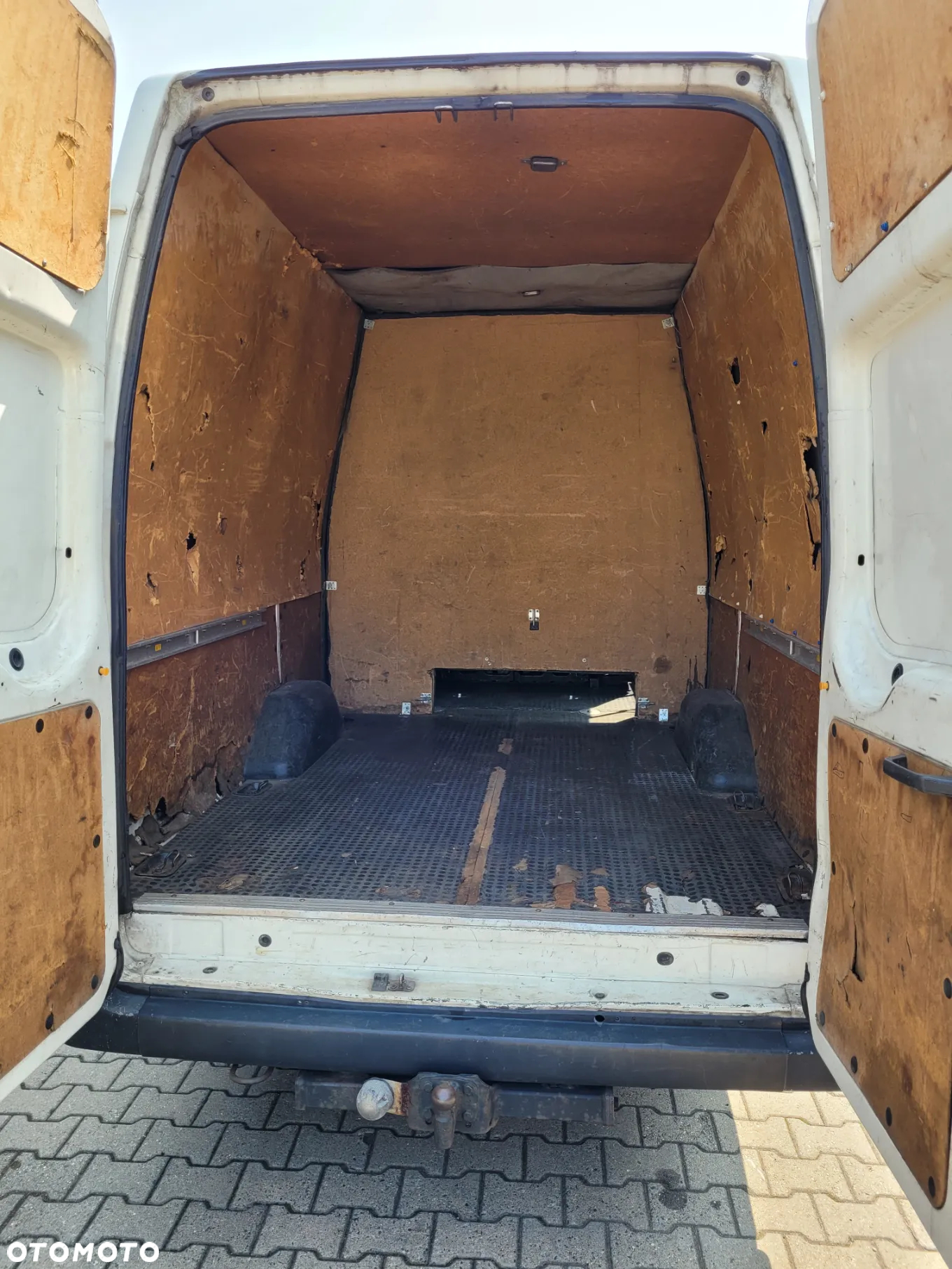 Ford Transit 350L - 6