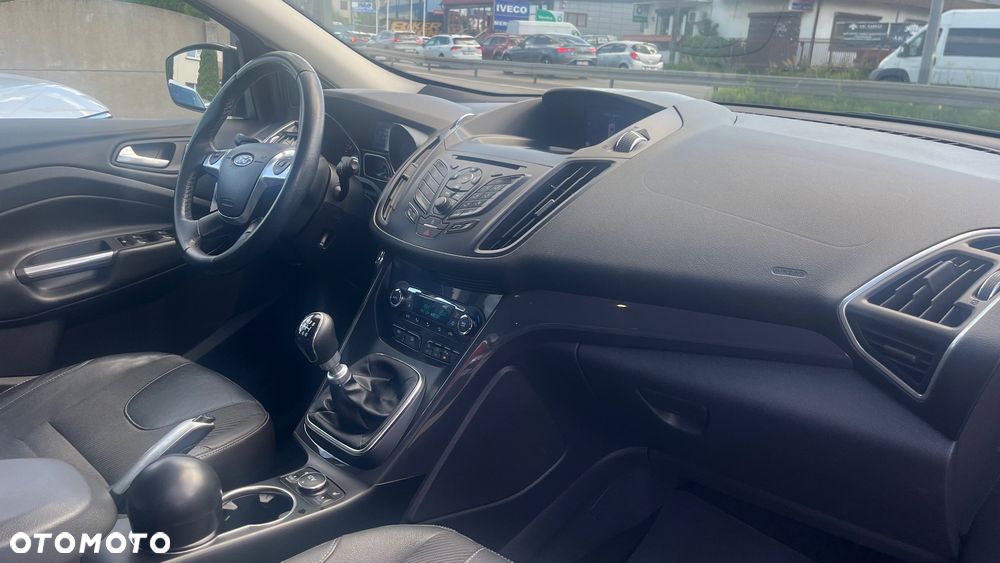 Ford Kuga 1.6 EcoBoost 2x4 Titanium - 10