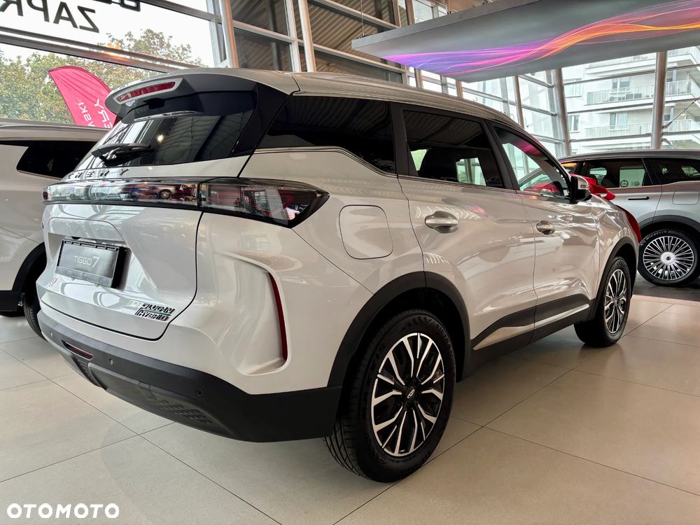 Chery Tiggo 7 1.5 T-GDI Super Hybrid Premium DHT - 12