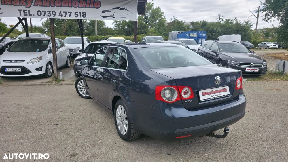 Volkswagen Jetta - 5