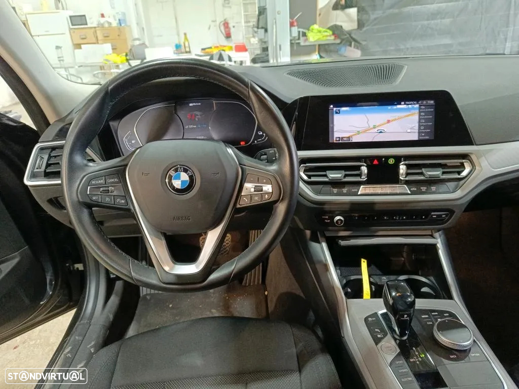 BMW 330 e Touring Corporate Edition Auto - 7