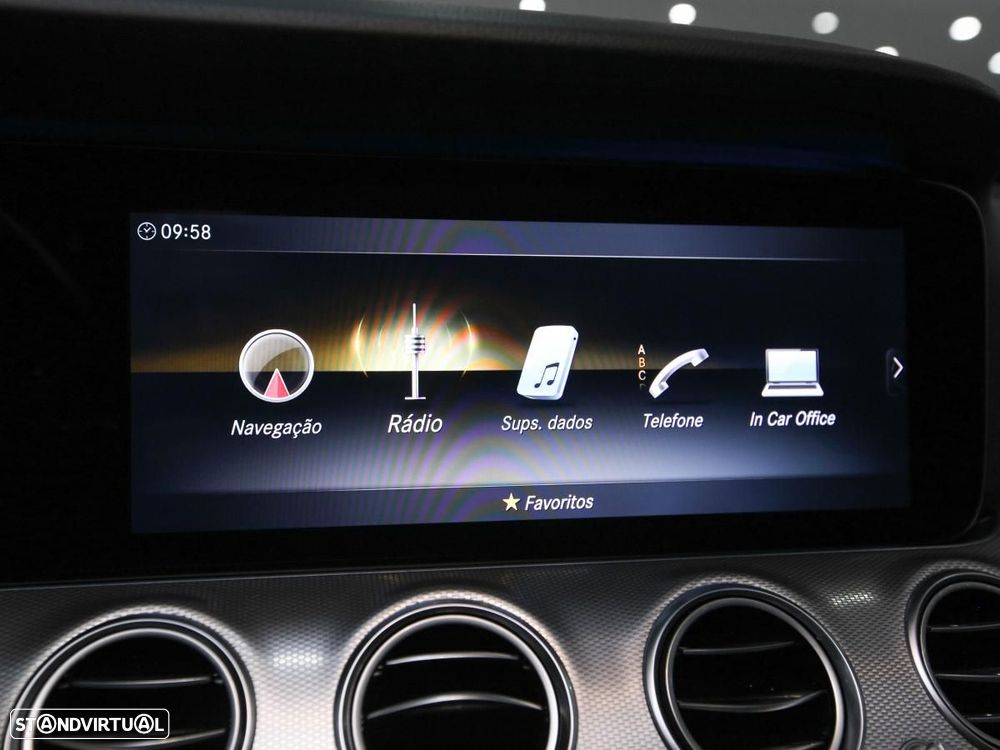 Mercedes-Benz E 300 de AMG Line - 22