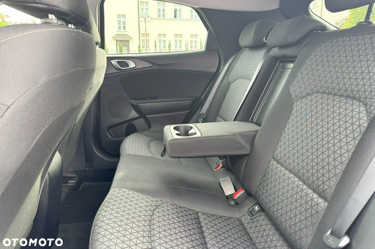 Kia XCeed 1.4 T-GDI M DCT - 12