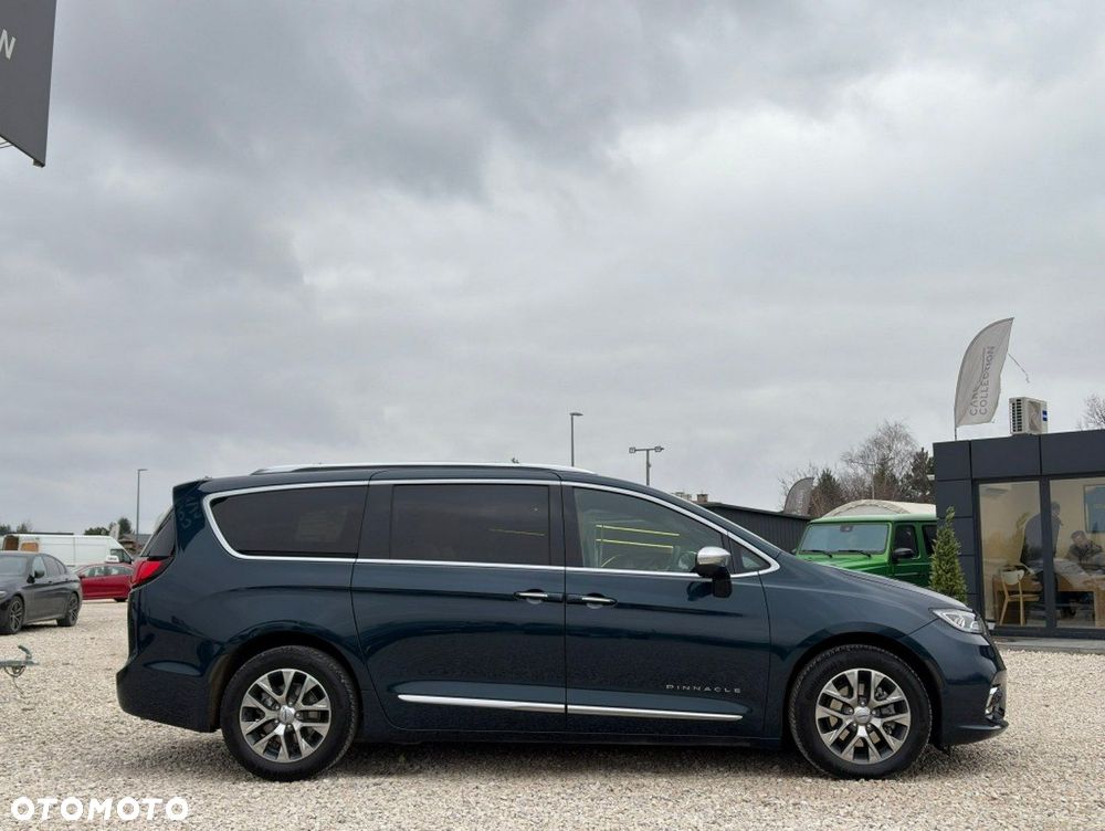 Chrysler Pacifica - 3