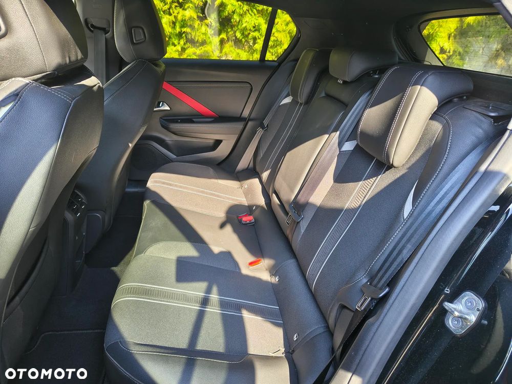 Opel Astra 1.6 T Plug-in Hybrid GS Line - 8