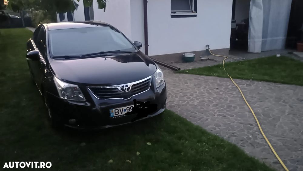 Toyota Avensis 2.0 D4D Sdn. Sol - 2