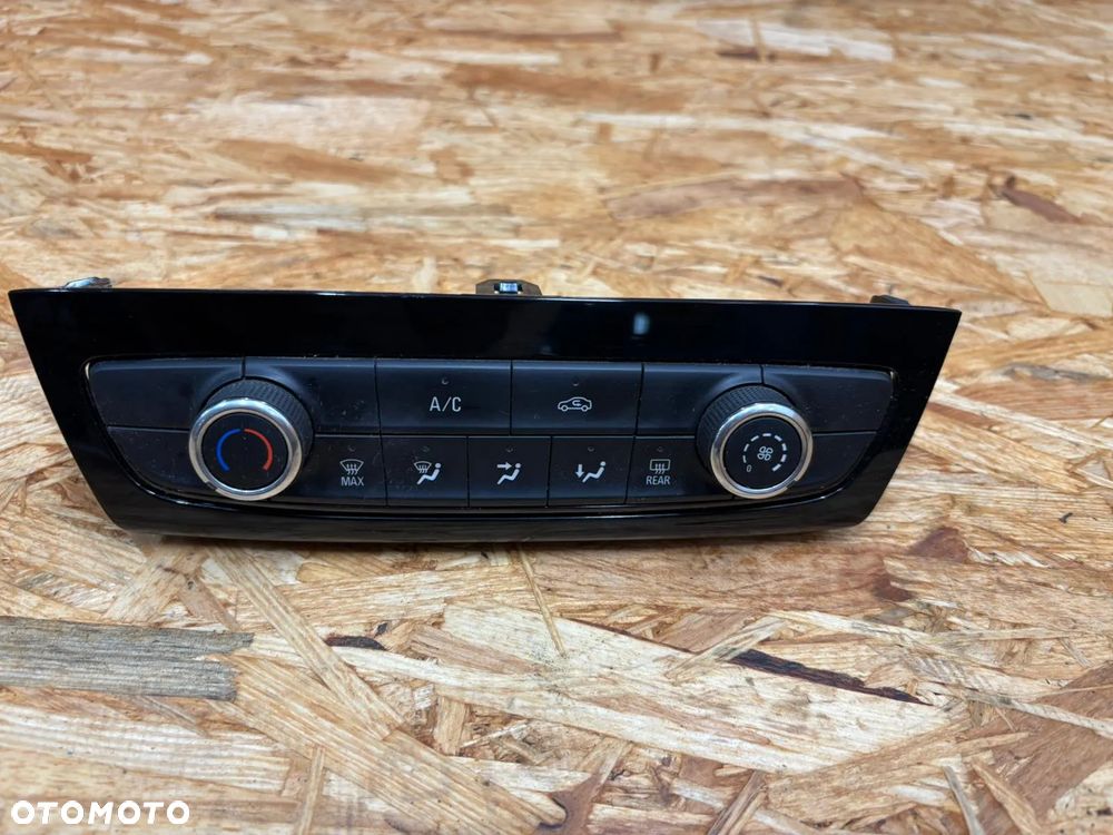 OPEL CORSA F PANEL NAWIEWU KLIMATYZACJI 39185221 EUROPA - 2