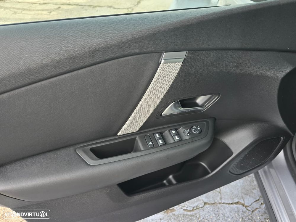 Citroën C4 1.2 PureTech Plus - 10