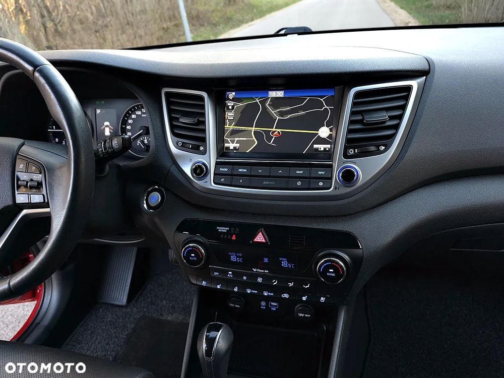 Hyundai Tucson 2.0 CRDI 4WD Automatik Premium - 28