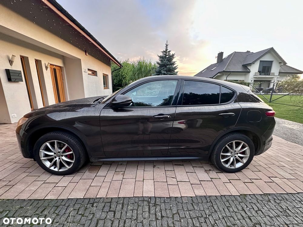 Alfa Romeo Stelvio 2.0 Turbo Executive Q4 - 1