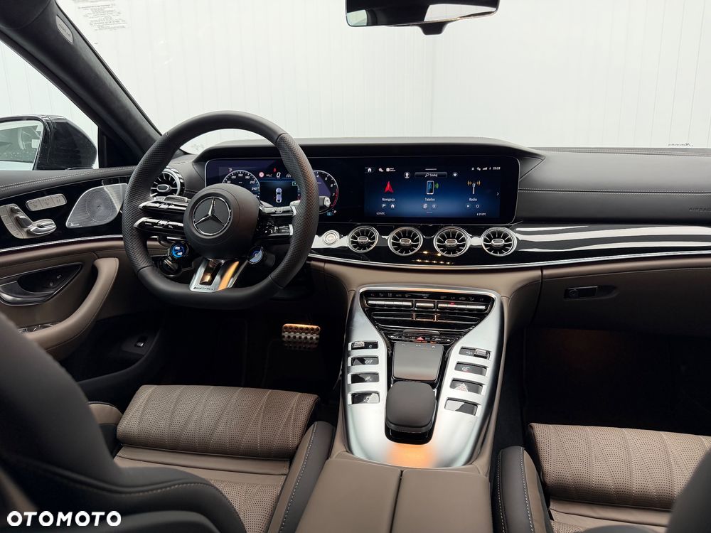 Mercedes-Benz AMG GT 43 4-Matic+ - 31