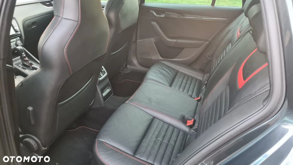 Skoda Octavia 2.0 TDI RS DSG - 18