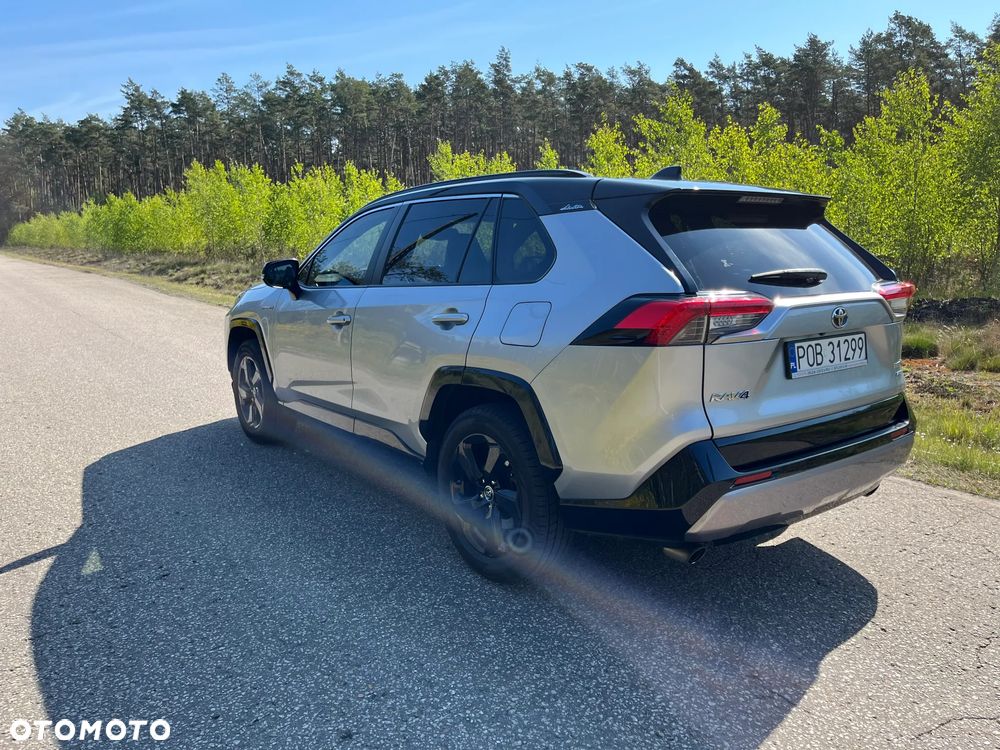 Toyota RAV4 - 6