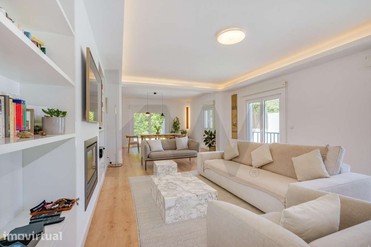 Moradia T5 (4 Suites + 1 quarto) em S. Pedro do Estoril - Grande imagem: 4/44