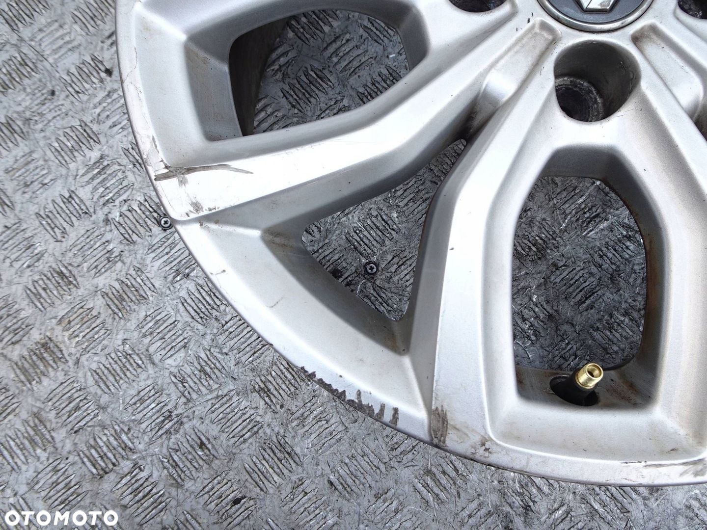 Alufelga Renault Clio IV 16 4x100 ET 44 - 3