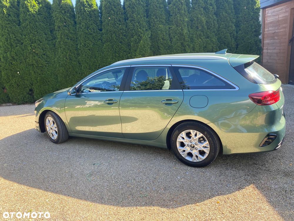 Kia Ceed 1.6 CRDi (48V Mild-Hybrid) Vision - 12