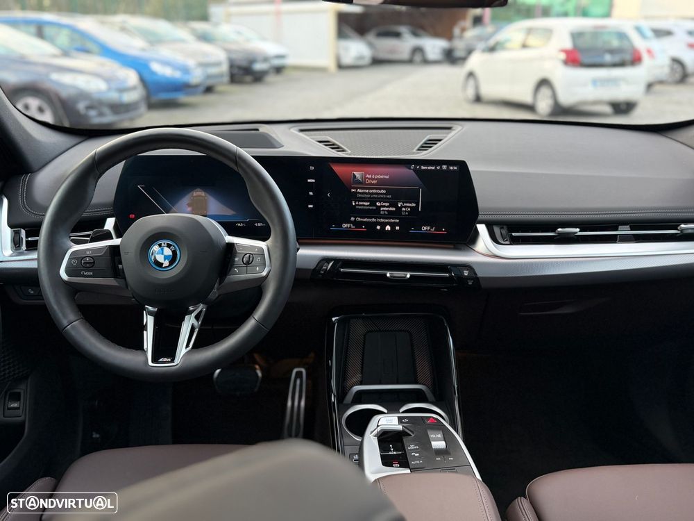 BMW iX1 eDrive20 M Sport Pack - 5