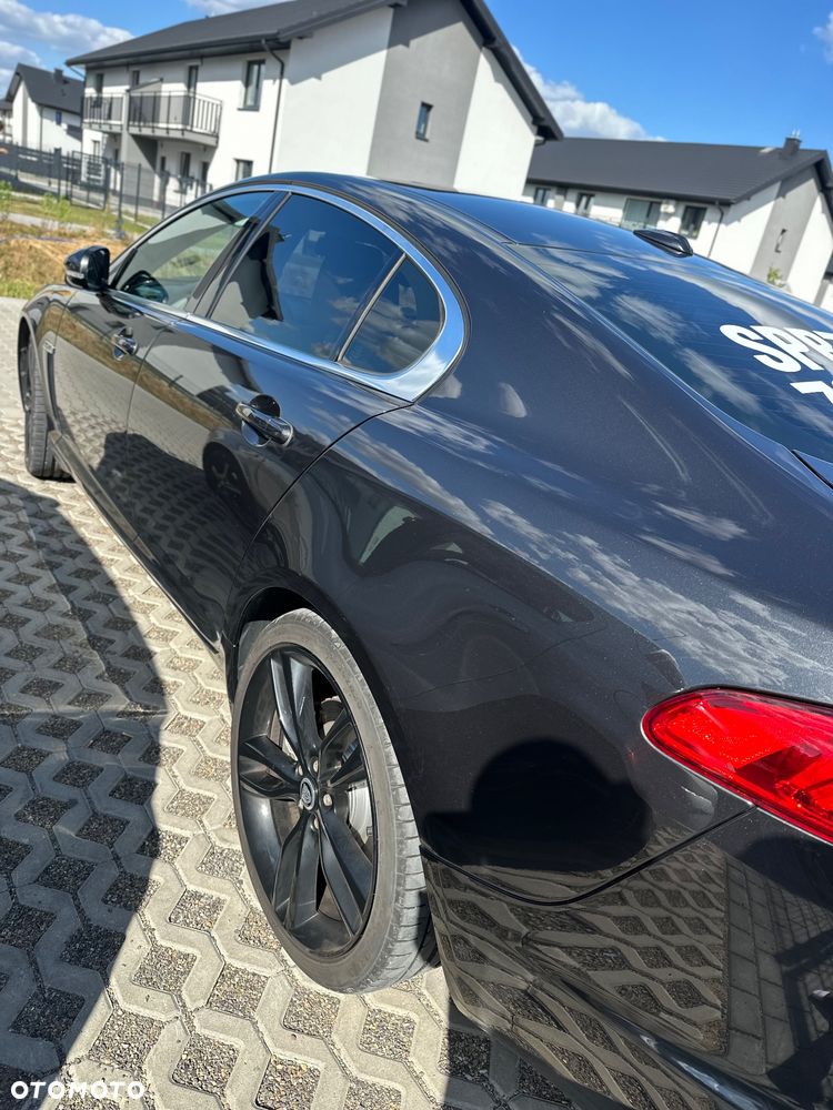 Jaguar XF 2.2 D Premium Luxury - 11