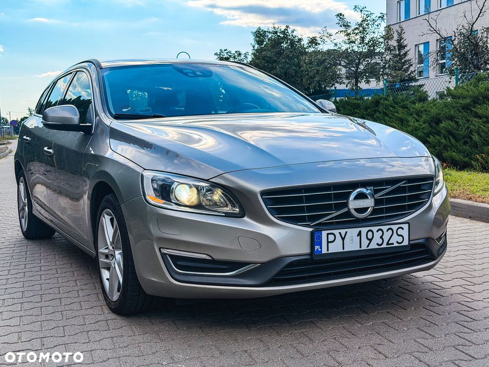 Volvo V60 D3 Momentum - 17
