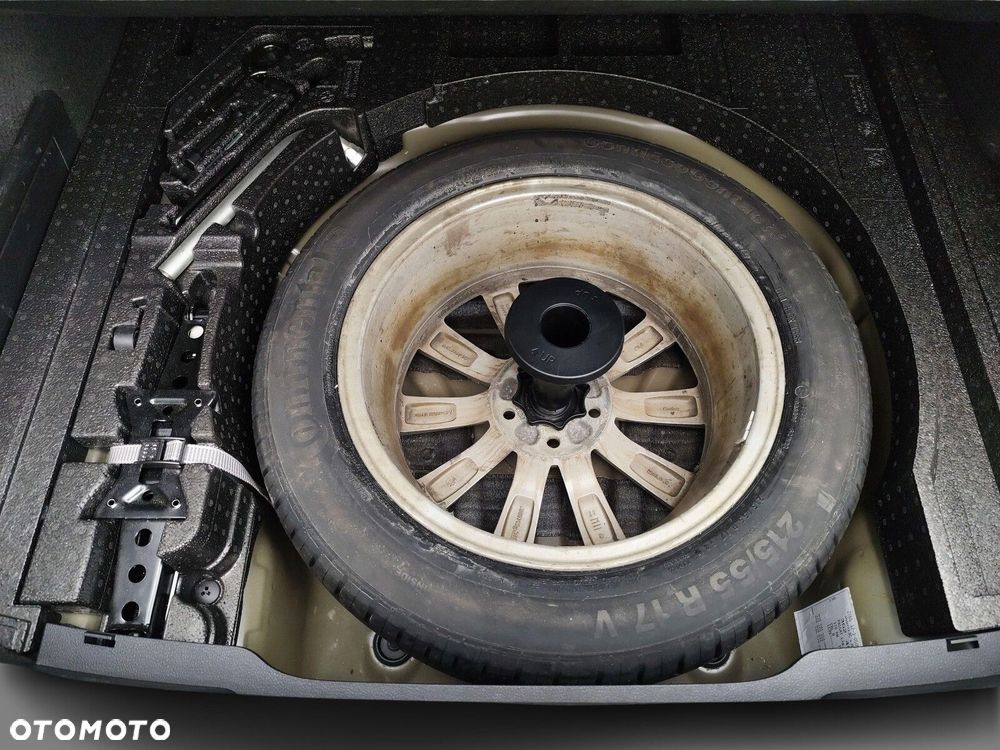 Volkswagen Passat - 35