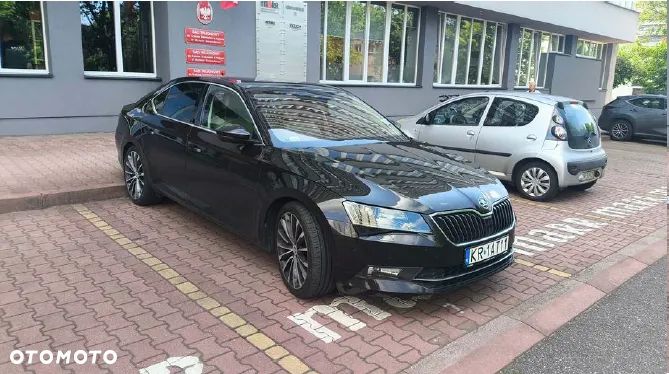 Skoda Superb 2.0 TSI 4x4 L&K DSG - 8