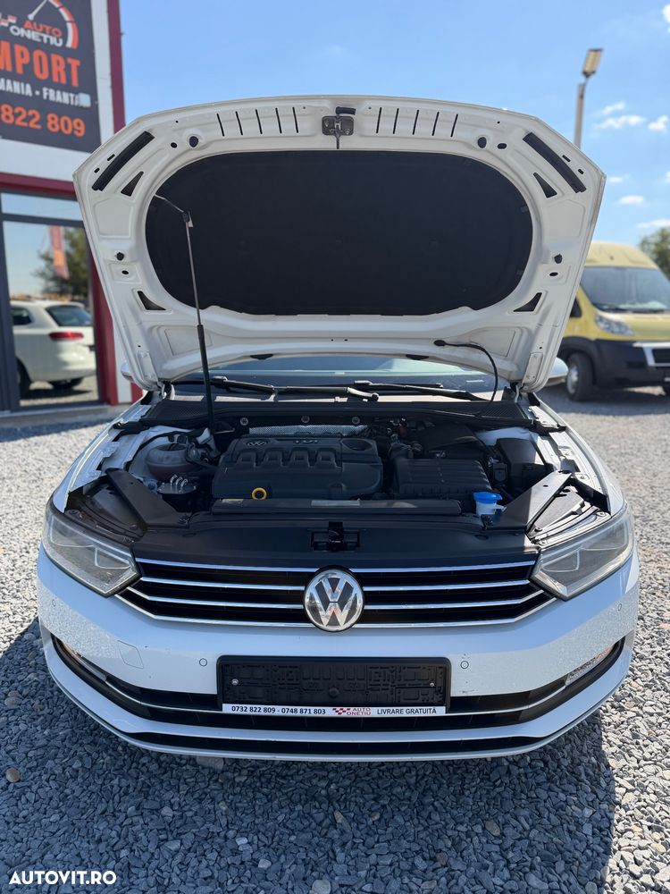Volkswagen Passat - 19