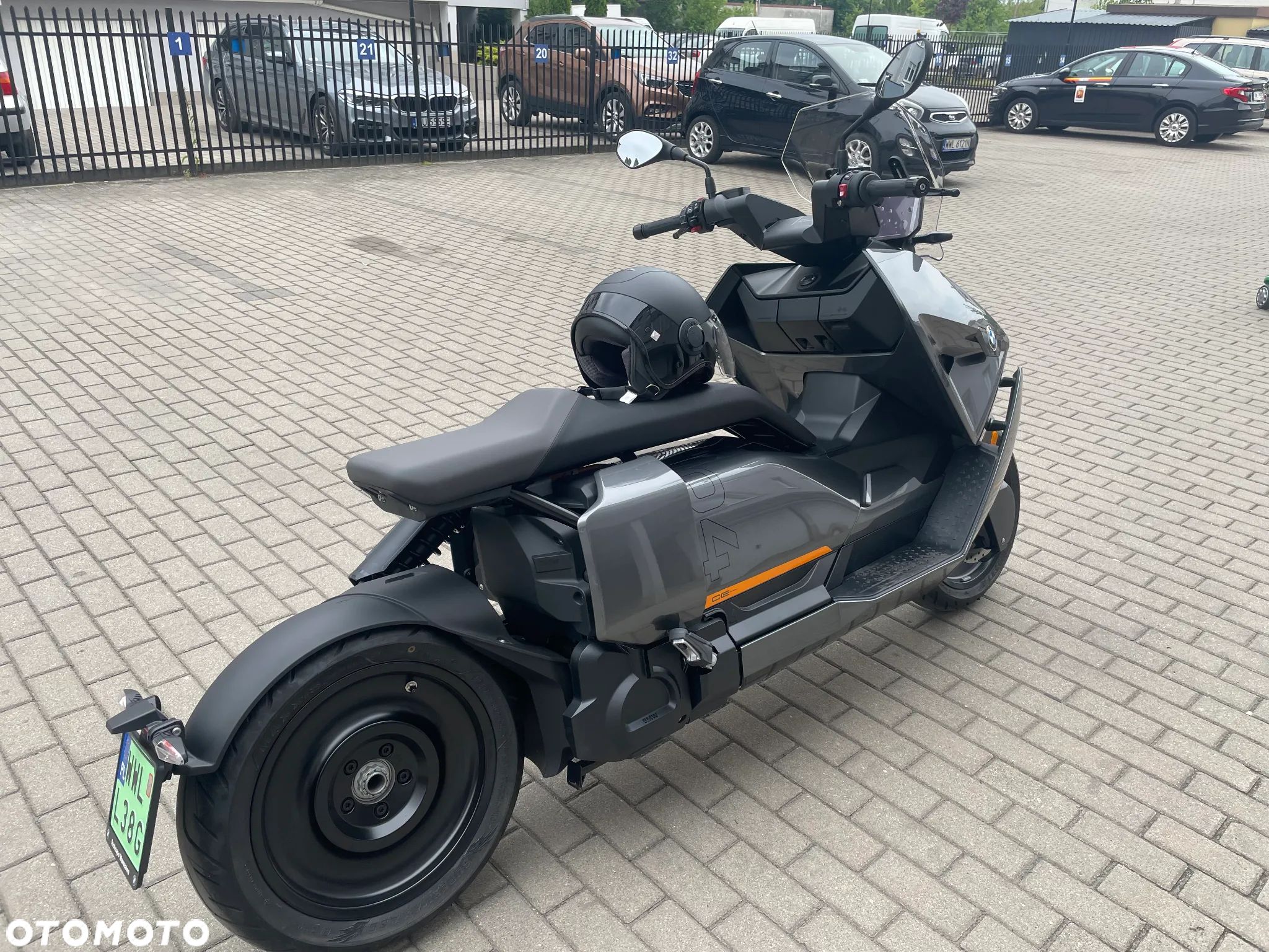 BMW CE 04 - 1