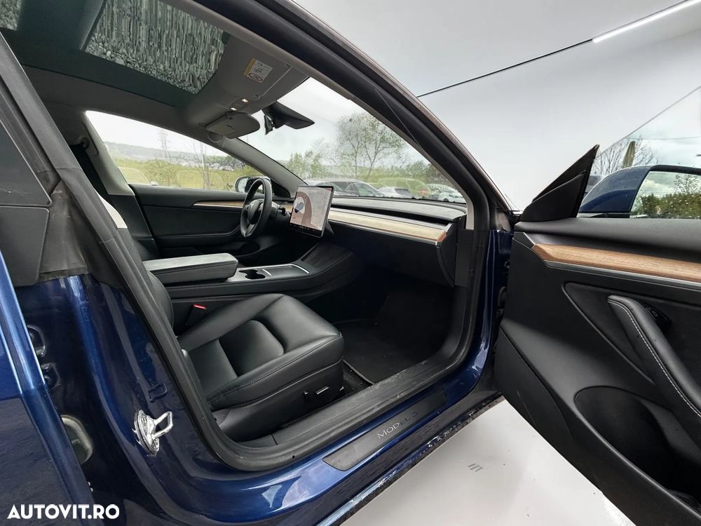 Tesla Model 3 Premium Langstreckenbatterie AWD Dual Motor - 17