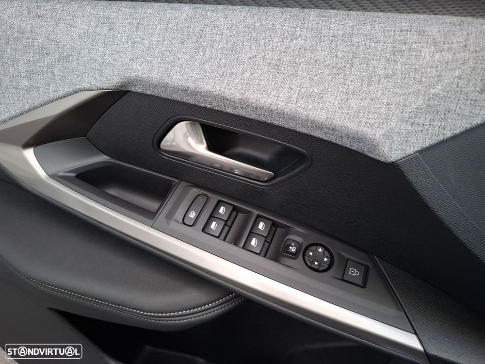 Peugeot 3008 1.2 Hybrid Allure e-DCS6 - 26