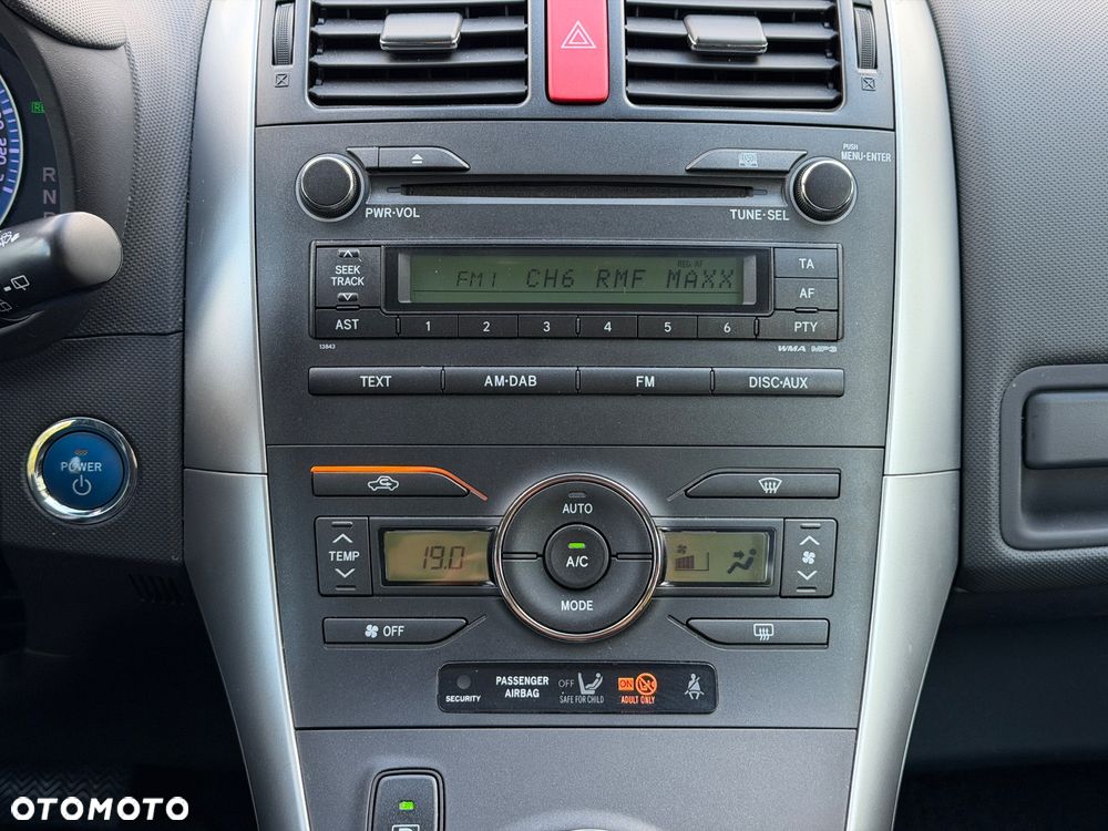 Toyota Auris 1.8 Life - 17