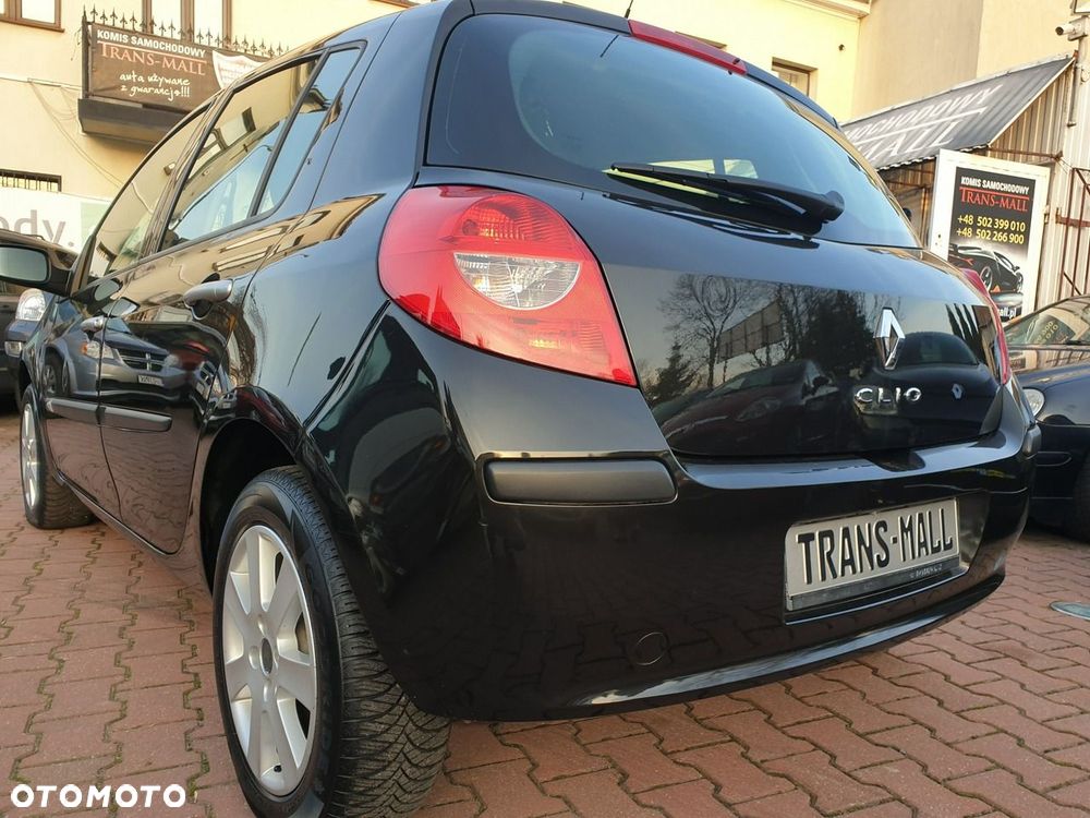 Renault Clio 2009 photo 4