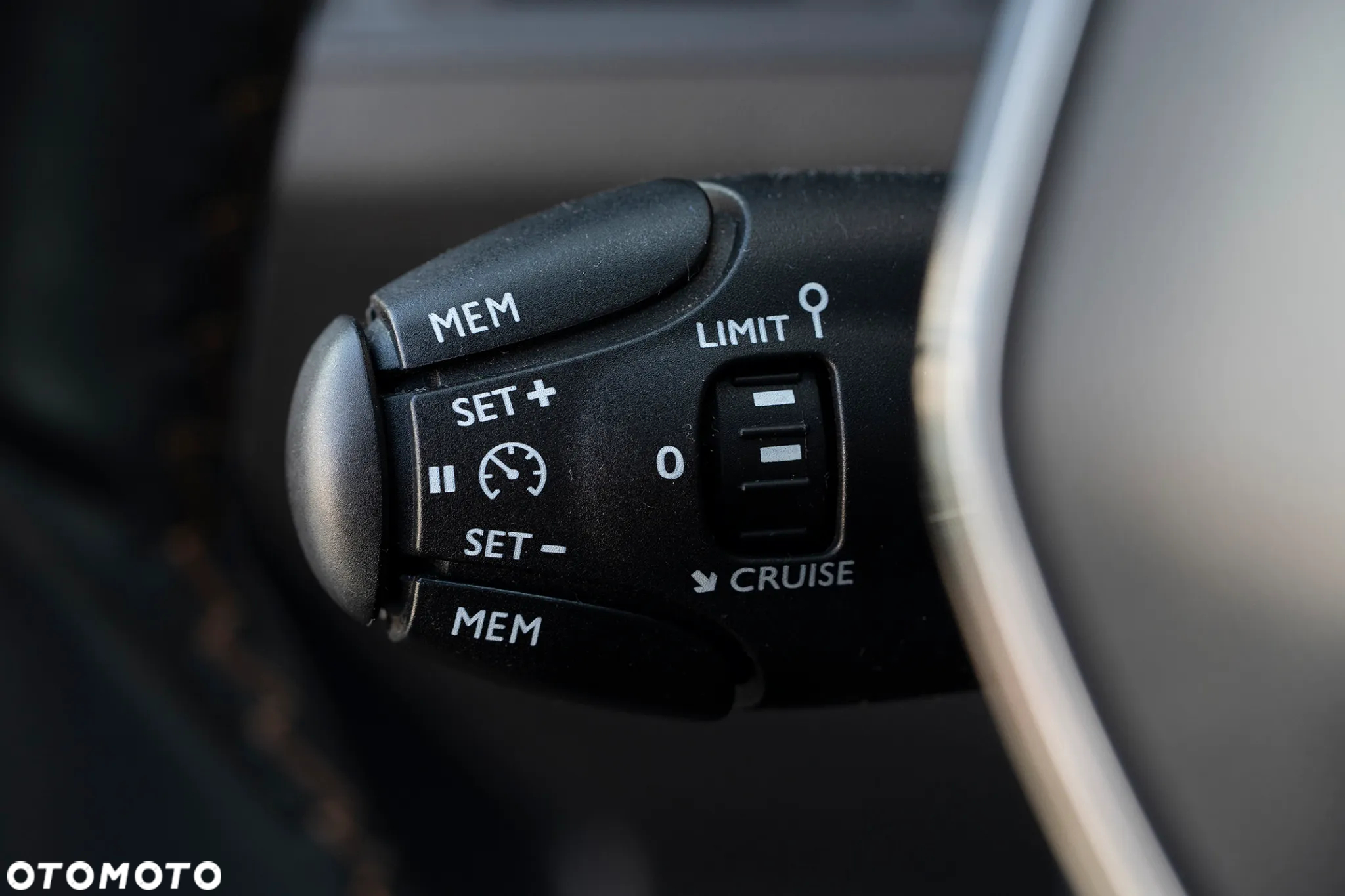 Peugeot 3008 1.2 PureTech Active - 11