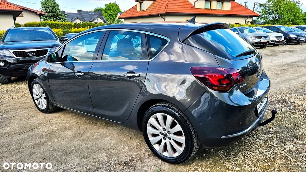 Opel Astra 1.4 Turbo Cosmo - 18