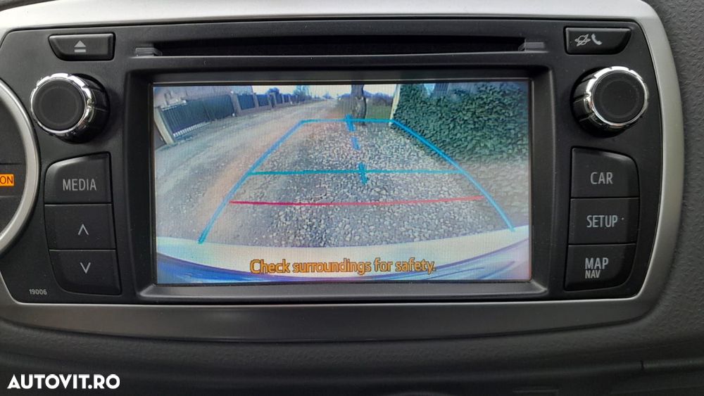 Toyota Yaris 1.4 L D-4D DPF 5D Luna - 16