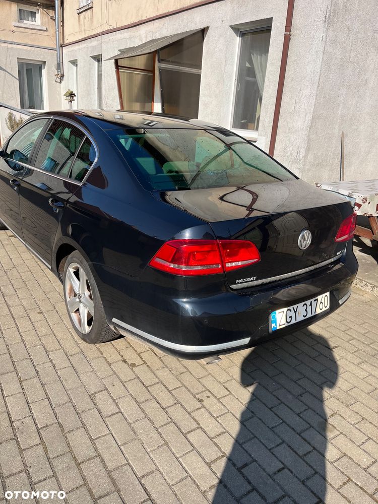 Volkswagen Passat 1.6 TDI DPF BlueMot Comfortline - 9