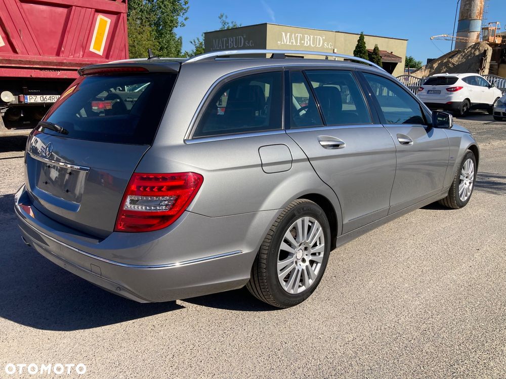 Mercedes-Benz Klasa C 220 CDI DPF Automatik BlueEFFICIENCY Elegance - 12